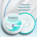 Pond's Light Moisturiser 49g