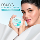 Pond's Light Moisturiser 98g